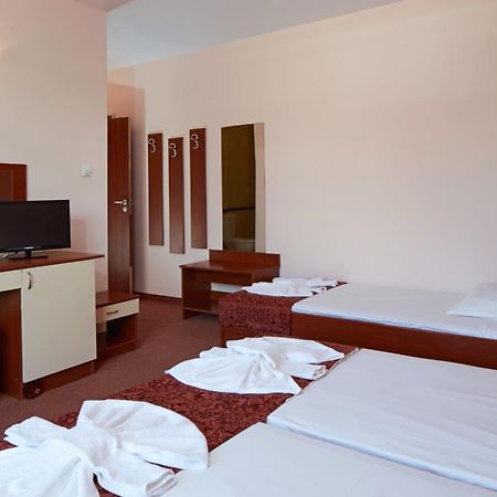 Guesthouse Kirov Ravda Exterior photo